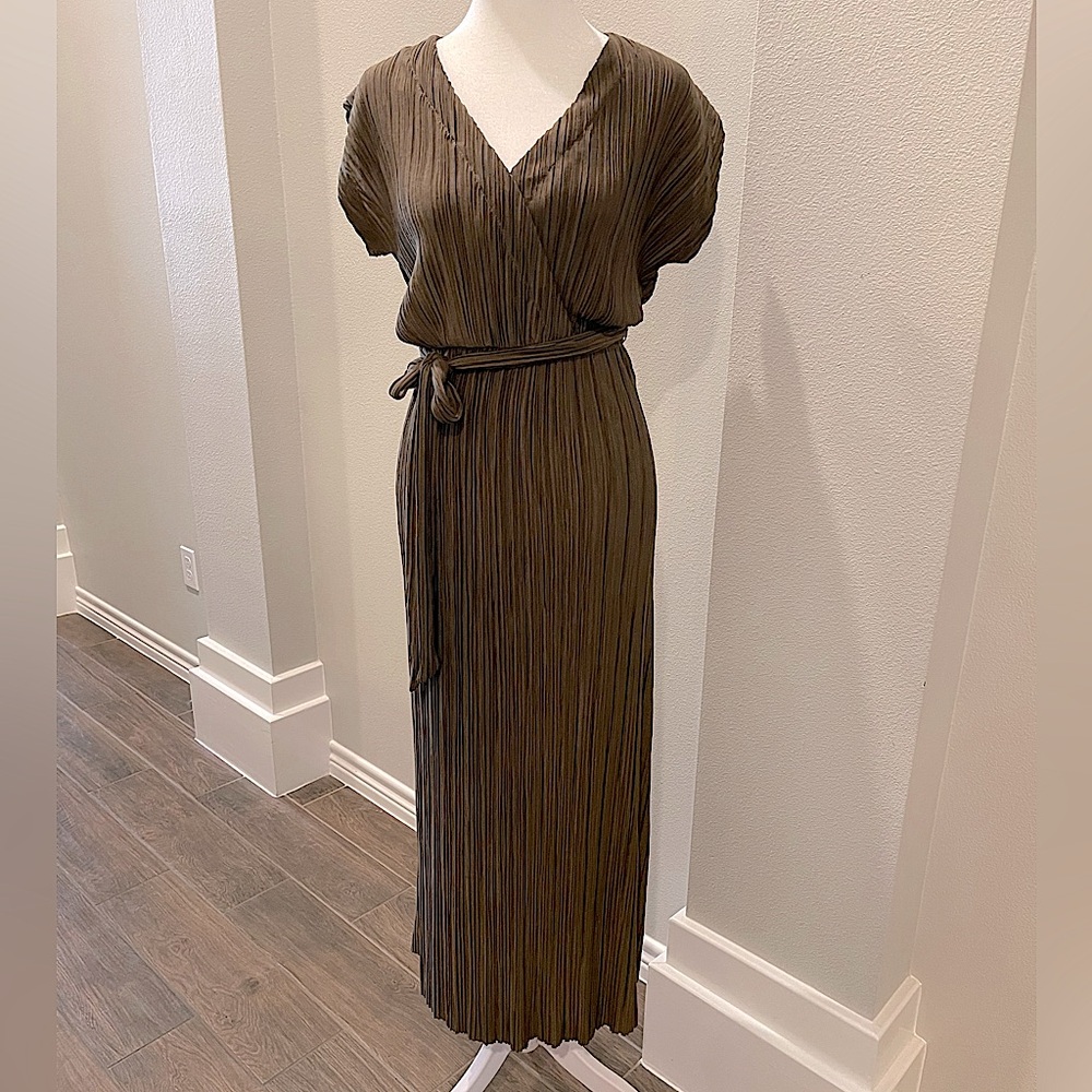 Soft Surroundings Brown Pleated Dress